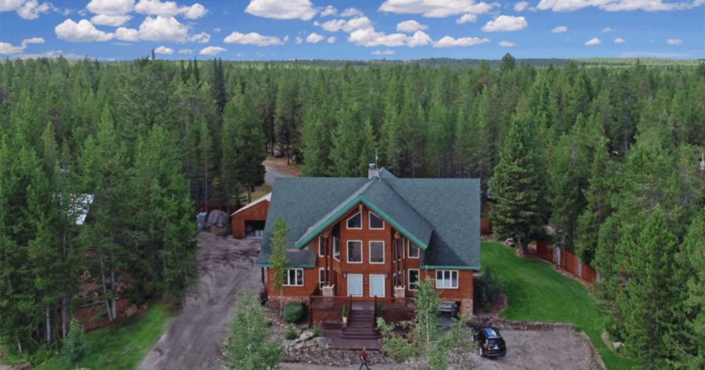 Family Reunion Cabin at Yellowstone RV Park